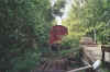 Gterwagen+Prellbock auf dem Gleis am westl. Hausbahnsteigende des Bf. Htzemert, Blick in Richtung Nord-West (27.5.2000), (c) Alex M.